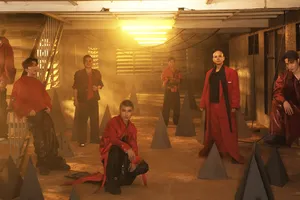 MV “Hỏa Ca - Call me by fire” ra mắt, 33 “anh trai” xuất hiện độc đáo