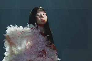 Quán quân Học viện Cải lương Tú Tri táo bạo kết hợp nhạc trẻ và cải lương trong MV mới