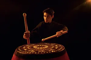 Nam vương Tuấn Ngọc tôn vinh khí phách Việt trong MV “Hào khí Việt Nam”