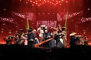 SOOBIN mang làng quê Bắc bộ lên sân khấu