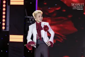 Màn trình diễn gây tranh cãi của Jack J-97 (Trịnh Trần Phương Tuấn) trong đêm nhạc tối 16-10 