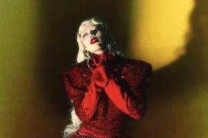 Phùng Khánh Linh tung ca khúc mới trước thềm liveshow