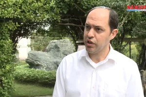 Bến Tre áp dụng công nghệ tưới nhỏ giọt của Israel