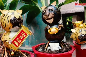 “Hổ dừa” uy nghi và thánh thiện