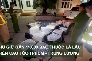 Tin nóng 20H (4-3): Thu giữ gần 11.000 bao thuốc lá lậu trên cao tốc TPHCM - Trung Lương