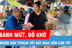 Người dân TPHCM tất bật sắm bánh mứt, thực phẩm khô dịp cận Tết 2026