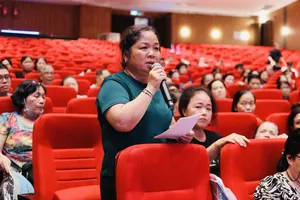 Đối thoại với hơn 200 tiểu thương chợ Hòa Hưng, tháo gỡ khó khăn kinh doanh