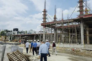 Đoàn khảo sát của Đảng ủy - HĐND - UBND phường An Hội Tây, kiểm tra tiến độ thi công 2 công trình trường học trọng điểm trên địa bàn