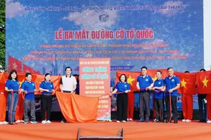 Phường Tân Thuận ra mắt Đường cờ Tổ quốc