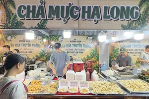 Khai mạc Tuần lễ Văn hóa - Ẩm thực phường Phú Định năm 2026