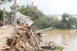 Sạt lở đang là nỗi lo của các tỉnh  ĐBSCL, nhất là mùa mưa lũ hiện nay 