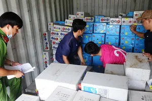 Bắt giữ vụ vận chuyển 28 tấn chất thải nguy hại ở An Giang