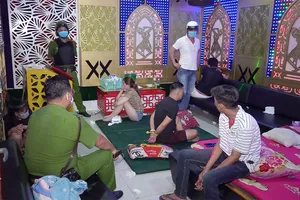 Phát hiện 19 đối tượng dương tính với ma túy trong cơ sở karaoke
