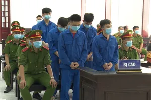 Phiên tòa xét xử các bị cáo 