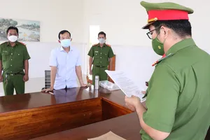 Cơ quan công an thi hành lệnh bắt đối với Phạm Vũ Phương.