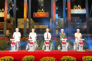 Phát lệnh làm hàng đầu Xuân Nhâm Dần tại cảng Tân Cảng - Cát Lái  ​