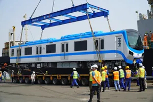 Đoàn tàu 12 và 13 tuyến Metro Bến Thành - Suối Tiên cập cảng TPHCM