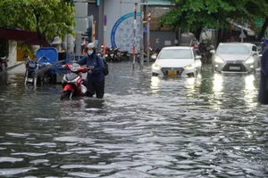 Xử lý nghiêm các đơn vị thi công gây ngập đường