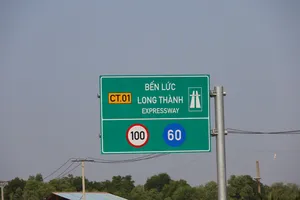 Hướng dẫn phân luồng trên tuyến cao tốc Bến Lức – Long Thành