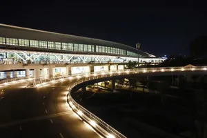 Chỉ có hai tuyến xe buýt số 109 và 72-1 kết nối trực tiếp nhà ga T3