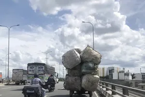 Trình dự thảo quy định về sử dụng xe mô tô, xe gắn máy, xe thô sơ để kinh doanh vận chuyển hành khách, hàng hóa