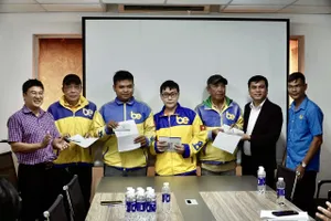 Trao quỹ vay vốn hỗ trợ tài xế công nghệ vượt qua khó khăn