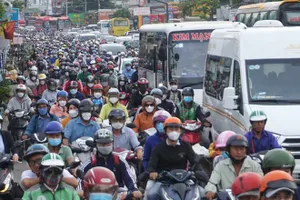 Quốc lộ 13 thường xuyên ùn ứ giao thông