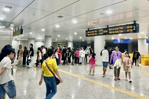 Tuyến Metro số 1 (Bến Thành - Suối Tiên) tăng chuyến vào ngày 14-10 phục vụ người dân tri ân liệt sĩ. Ảnh: QUỐC HÙNG