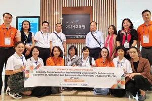 Vietnamese journalists train on policy implementation in South Korea