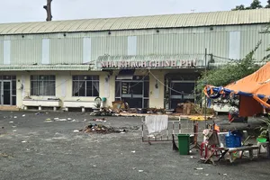 Khu đất số 1 Lý Thái Tổ, quận 10, TPHCM là cơ sở nhà đất công rộng 3,7ha do Bộ Ngoại giao quản lý bỏ hoang nhiều năm