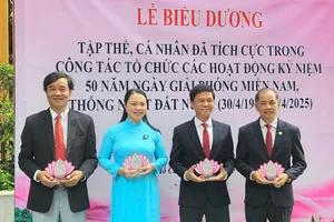 Tuyên dương các tập thể, cá nhân tích cực trong công tác về người Việt Nam ở nước ngoài