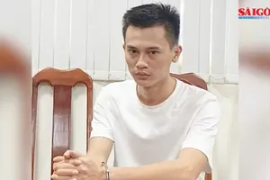 Phan Công Khanh tại cơ quan công an