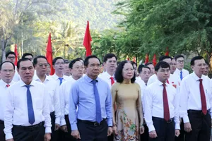 Lãnh đạo TPHCM dâng hương tưởng nhớ anh hùng liệt sĩ tại Côn Đảo