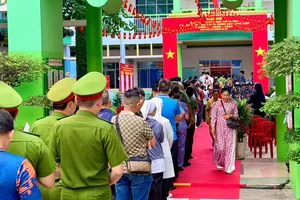 TPHCM: Đến 9 giờ sáng 15-3, đã có hơn 13% cử tri tham gia bầu cử