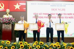 Đẩy mạnh thi đua để phục vụ tốt hơn cho người dân và doanh nghiệp