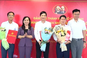 Thành lập Chi bộ cơ sở Cơ quan điều hành Trung tâm Tài chính quốc tế tại TPHCM