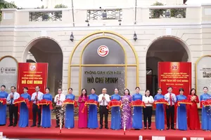 Khánh thành Không gian văn hóa Hồ Chí Minh tại trụ sở Đảng ủy UBND TPHCM