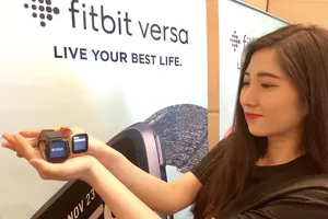Fitbit Versa được bán tại Việt Nam giá 5,49 triệu đồng