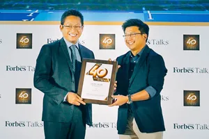 Ông Vũ Minh Trí, Phó Tổng Giám Đốc  VNG nhận danh hiệu