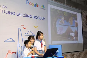 Các em học sinh thuyết trình kết quả sau khi học lập trình