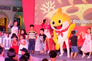 Các bạn nhỏ tham gia ra mắt  YouTube Kids 