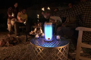 JBL ra mắt hai sản phẩm loa bluetooth Flip 5  và Pulse 4