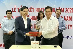 SHTPLabs cùng Công ty TNHH Bách Thư ký hợp đồng