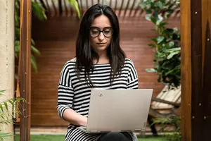 ThinkPad X1 Titanium Yoga laptop mỏng nhất của dòng ThinkPad