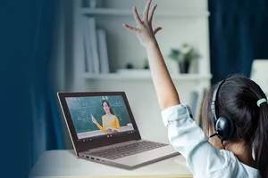 Lenovo IdeaPad 1: Laptop nhỏ gọn dành cho học sinh