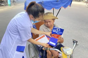 FPT Long Châu đồng hành với những hoàn cảnh khó khăn  ​