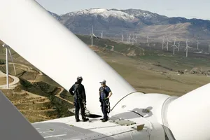 Amazon công bố sẽ tiếp tục đầu tư vào các dự án điện mặt trời và gió