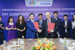 Lãnh đạo FPT ký kết hợp tác với FCC Partners