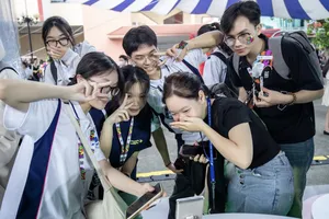 OPPO mang sân chơi công nghệ AI đến các điểm trường đại học tại TPHCM