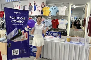 Sản phẩm POP ICON COMBO trưng bày tại cửa hàng của CARA CLUB